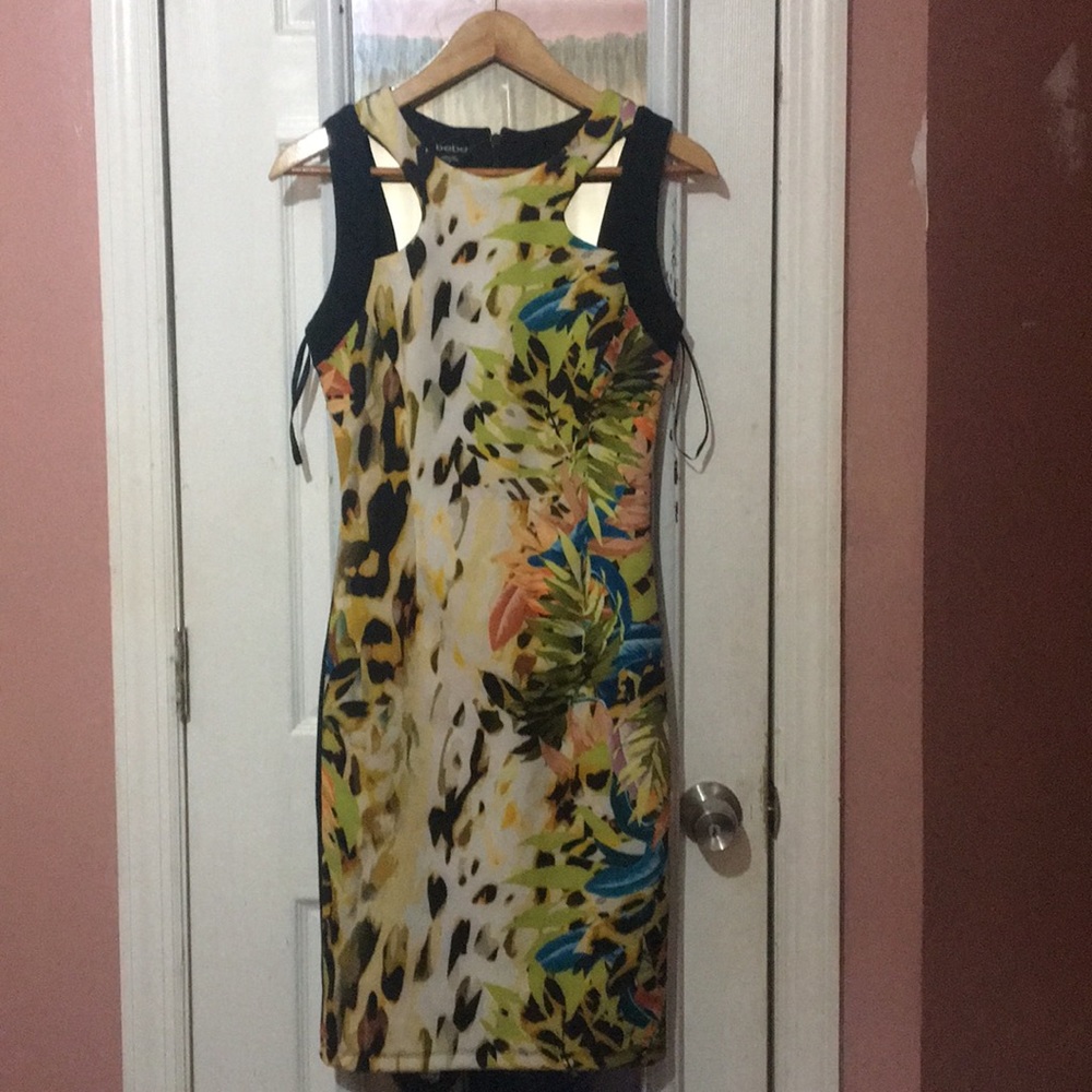 Bebe floral fitted dress